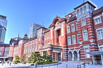 【とどきっぷブログ】新幹線料金について：レンガ造りの東京駅の写真