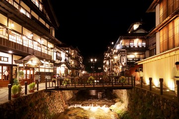 【とどきっぷブログ】山形の観光スポットとして有名な銀山温泉の風景